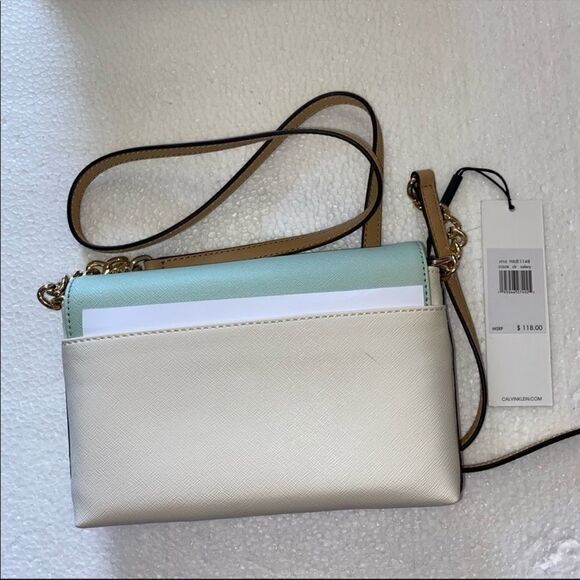 🆕 Calvin Klein Hayden Flap celery/white crossbody chain - leather strap - Picture 3 of 6